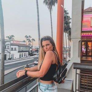 Meet your Posher, Nicole